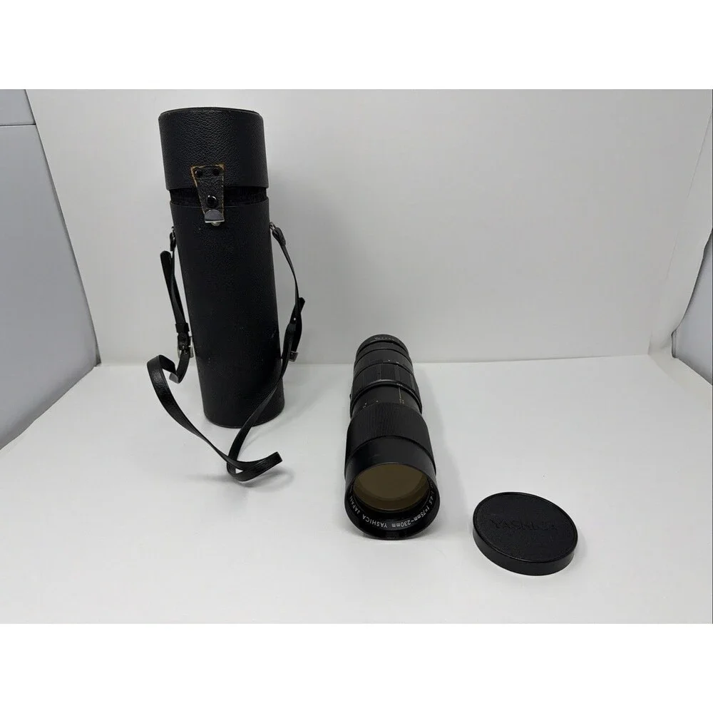 Yashica Yashinon Zoom 75-230mm F4.5 Lens With Case